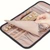 [Elegante Organizzazione da Viaggio] Organizer Arrotolabile Portatile per Gioielli - Design Trapuntato, Chiusura a Bottone a Pressione | Contiene Collane, Anelli, Orecchini e Braccialetti | Compatto