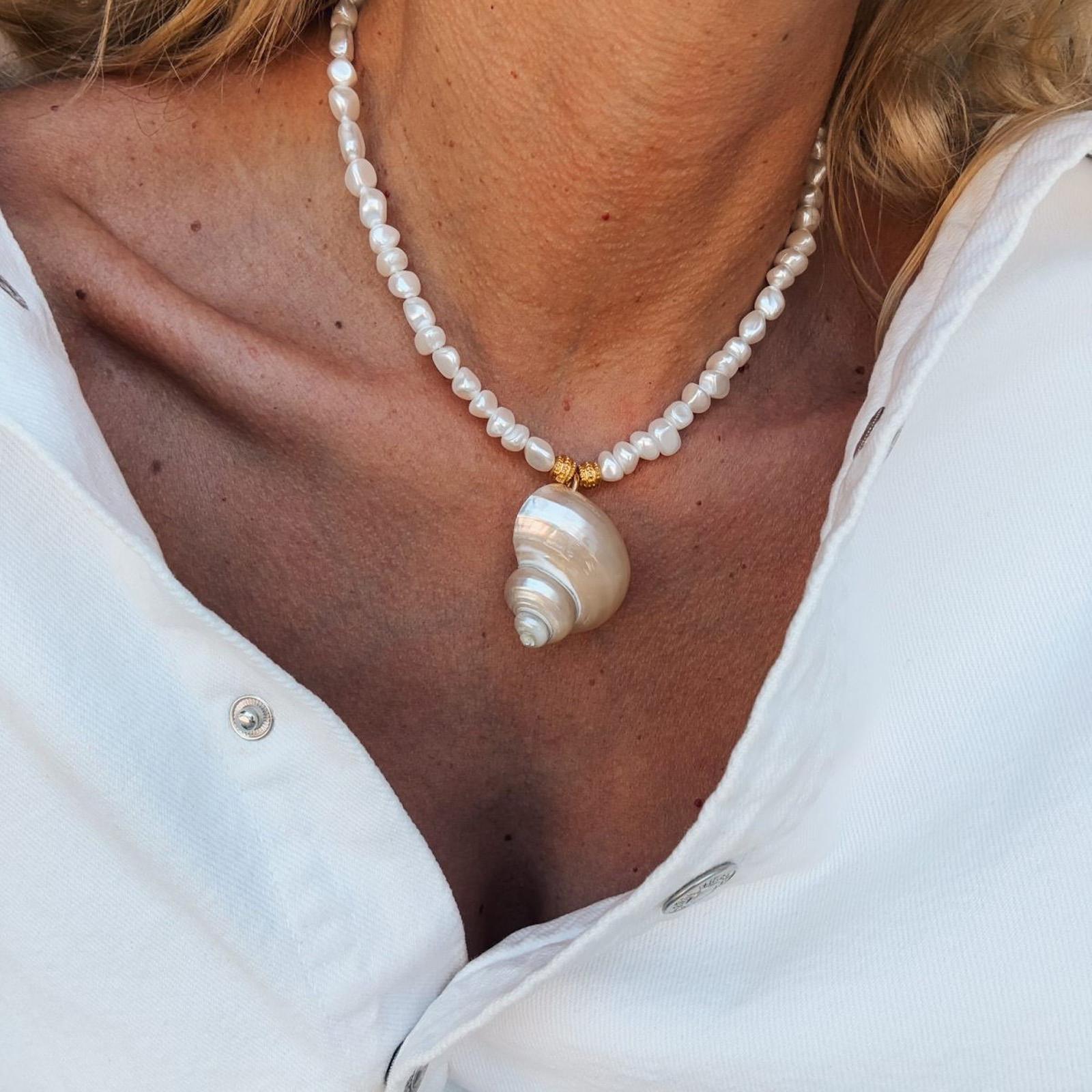 

Ожерелье из бусин с натуральной ракушкой, бирюзой и имитацией жемчуга, регулируемое, легкое, ювелирное изделие, подарок для женщин белый