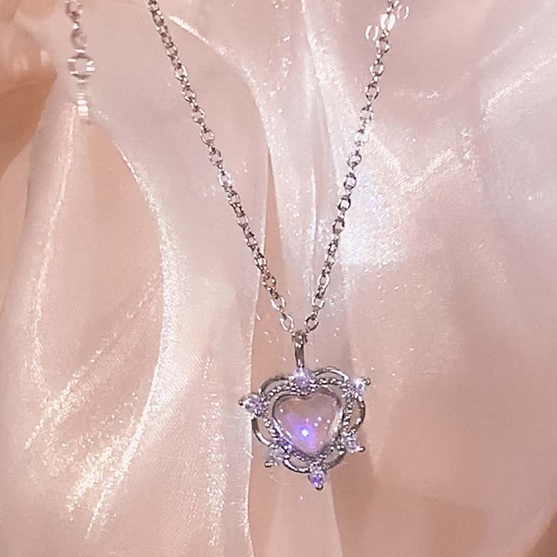 Moonstone Love Heart Pendant Necklaces For Women Men Shiny Crystal Temperament Necklace Party Jewelry Gift