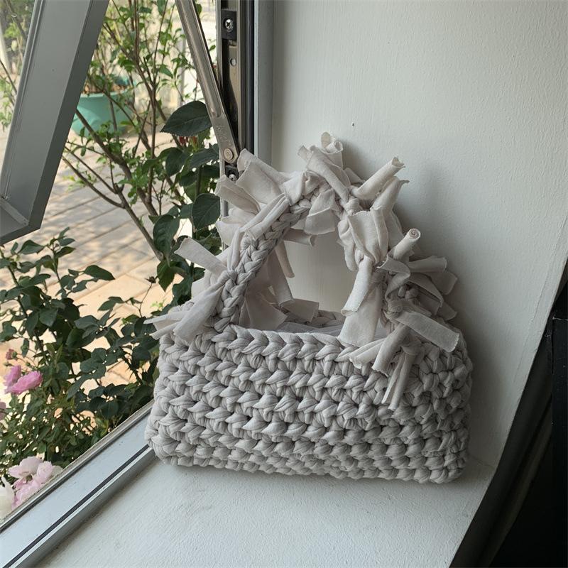 Fashion Solid Color Women's Knitted Small Handbag Woven Luxury Design Tassel Shoulder Bag Wrist Bag
