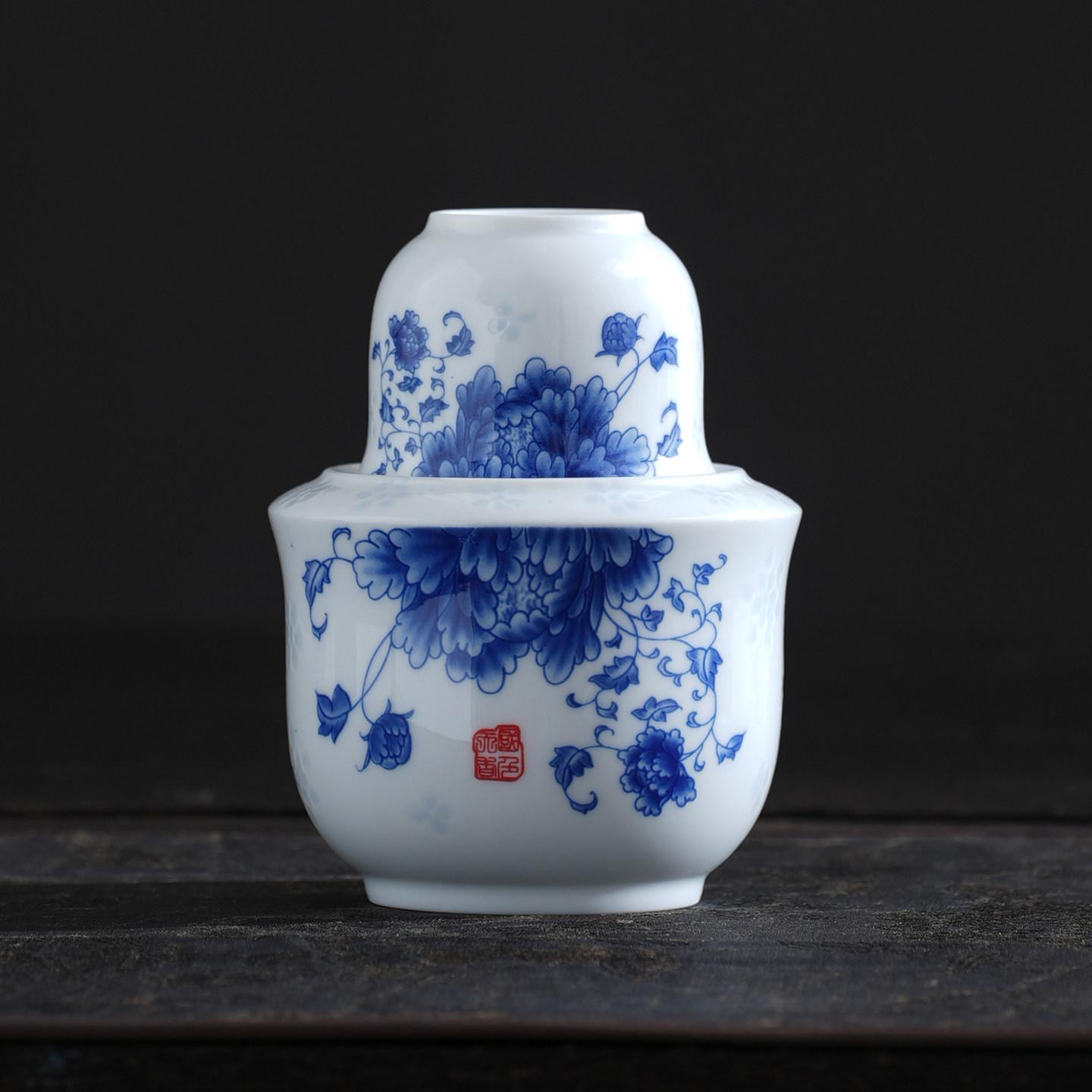 Керамический набор для подогрева вина из сине-белого фарфора - Включает кувшин и чашку для саке для домашнего использования