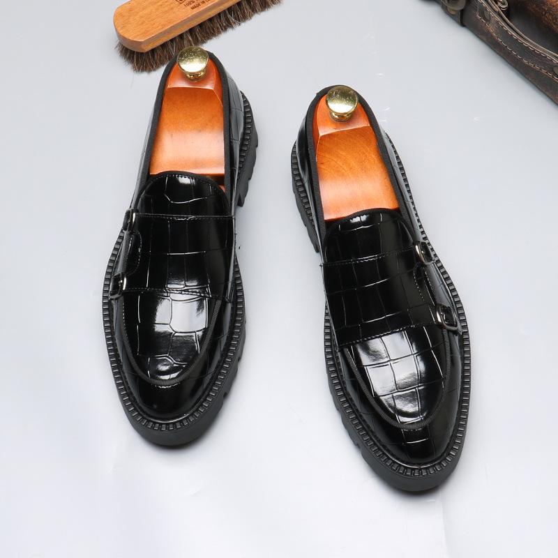 

2025 новые большие размеры лоферы мужские туфли лакированная кожа толстый каблук повседневные лоферы 38 чёрный