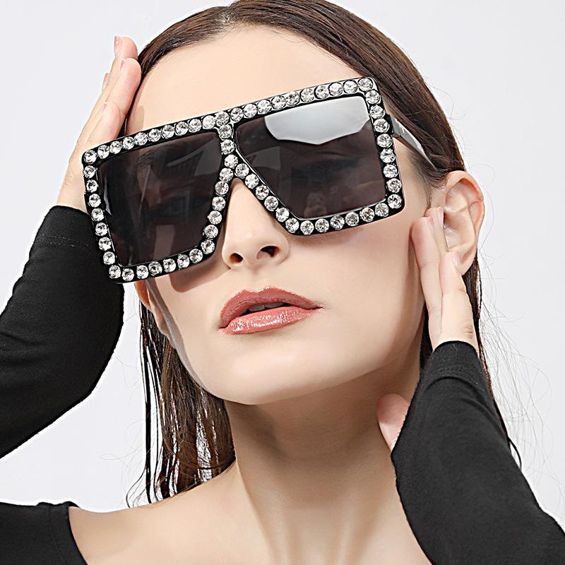 Décoration Strass Lunettes de Soleil Femmes Forme Carrée Lunettes de Soleil Cool et Élégantes Féminines Style Européen Américain Lunettes de Soleil pour Femme