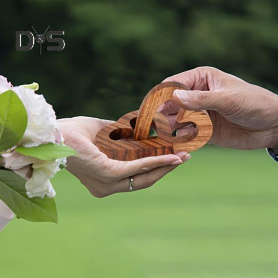 Wooden Heart Ornament Intertwined Hearts Love Memorial Gift Interlinked Heart Couples Keepsake for Anniversary Valentine's Day Gift