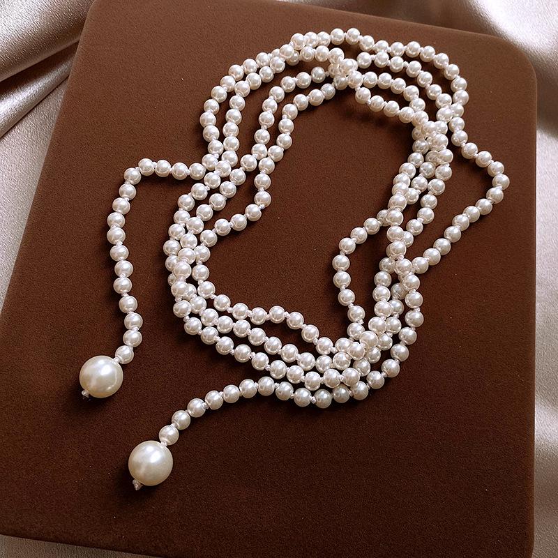 Vintage French Pearl Sweater Necklace: Elegant, Extra-Long Design for Versatile Fashion