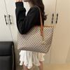 Fashion High Sense Underarm Bag Women's New Trendy Women's Bag Shoulder Bag Large Capacity Commuting Versatile Hand Carry Tote Bag