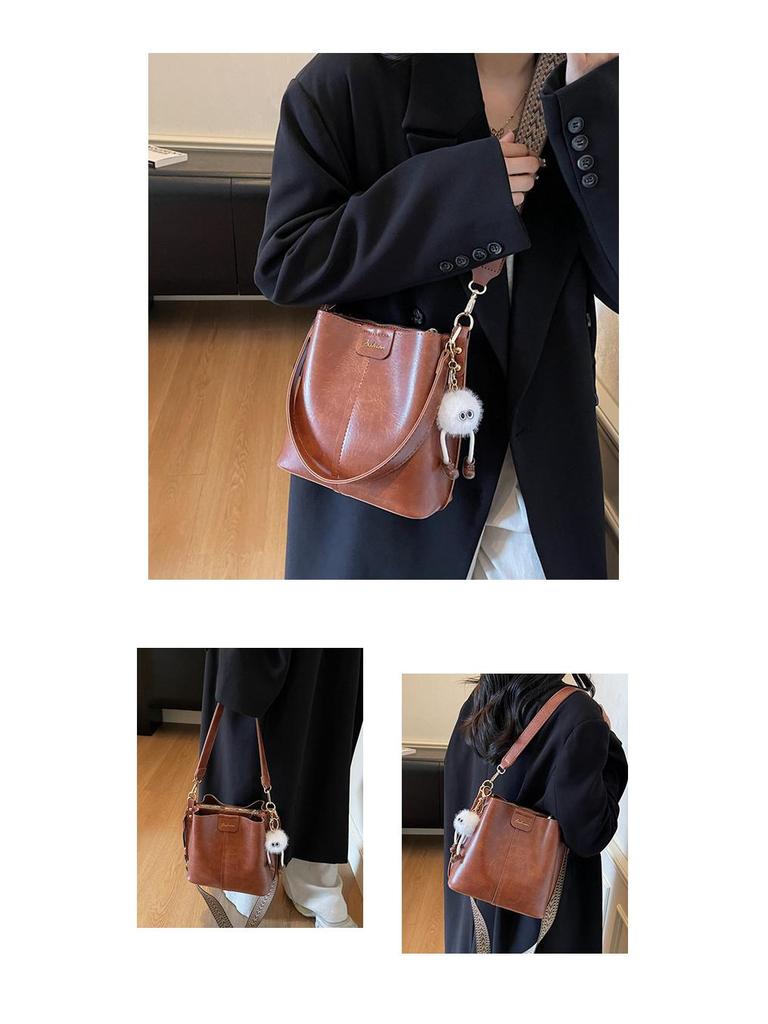 Korean Style Retro Square Bucket Bag - Versatile Large Capacity Crossbody for Women