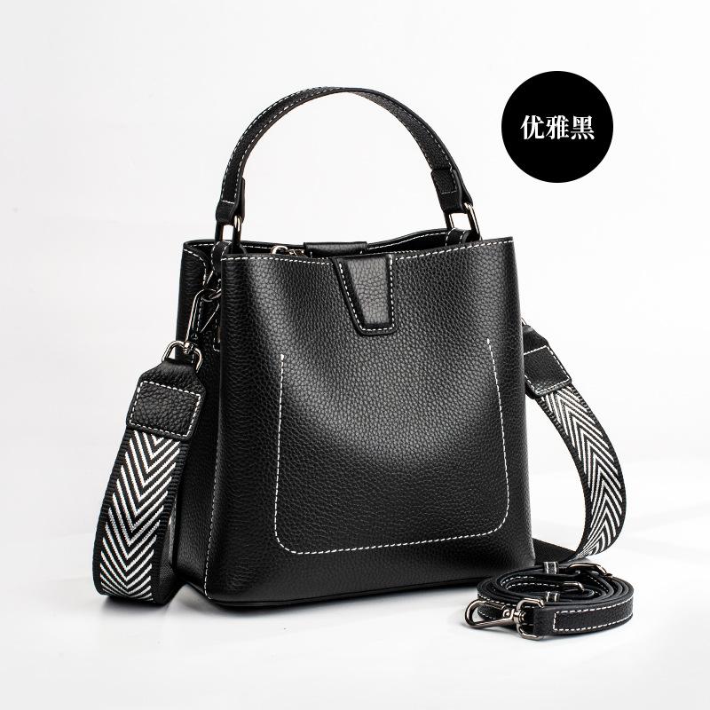 New Trendy 2025 Fashion Large Capacity Genuine Leather Shoulder Bag Hot-Selling Women's Exquisite Versatile Crossbody Bucket Bag