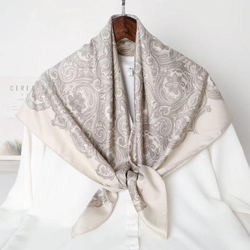 Black and White Animal Print Faux Silk Twill Scarf - 90x90CM Autumn/Winter Shawl for Women