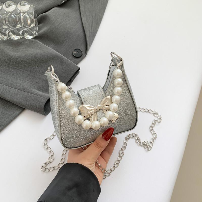 

Elegant Street-style Crescent Bag With Polyester Lining Available In White срібний