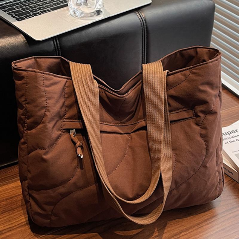 Leichte und schlichte Diamant-Tragetasche mit großem Fassungsvermögen, modische Winterhandtasche, lässige Damentasche