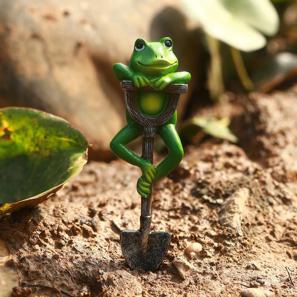 1pc Frog Gnome Shovel Garden Bonsai Craft Decorations Lipid Insert Home Outdoor Flowerpot Decor Creative Craft Decorative Item