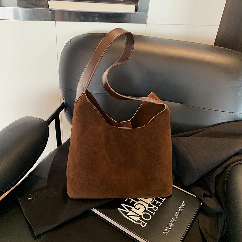 Mattes Wildleder Pendler Damen neue High-End Textur lässige einfache Schulter Eimer Tasche