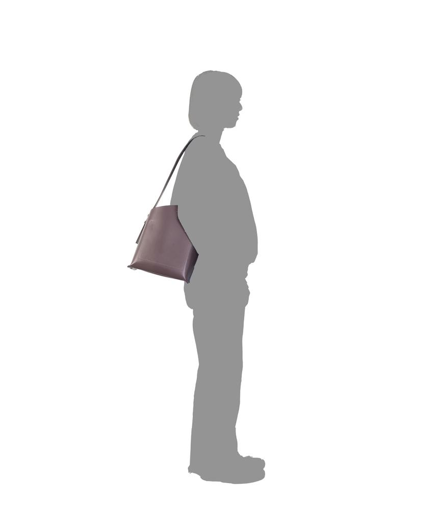 [FCE] TECH-LEDER SCHRÄG GESCHNITTENE TASCHE Wein