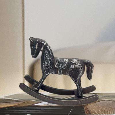 Figura de Caballo Mecedor de Madera Escultura de Animal Artesanía Arte Estatua Decorativa de Madera Adorno de Escritorio