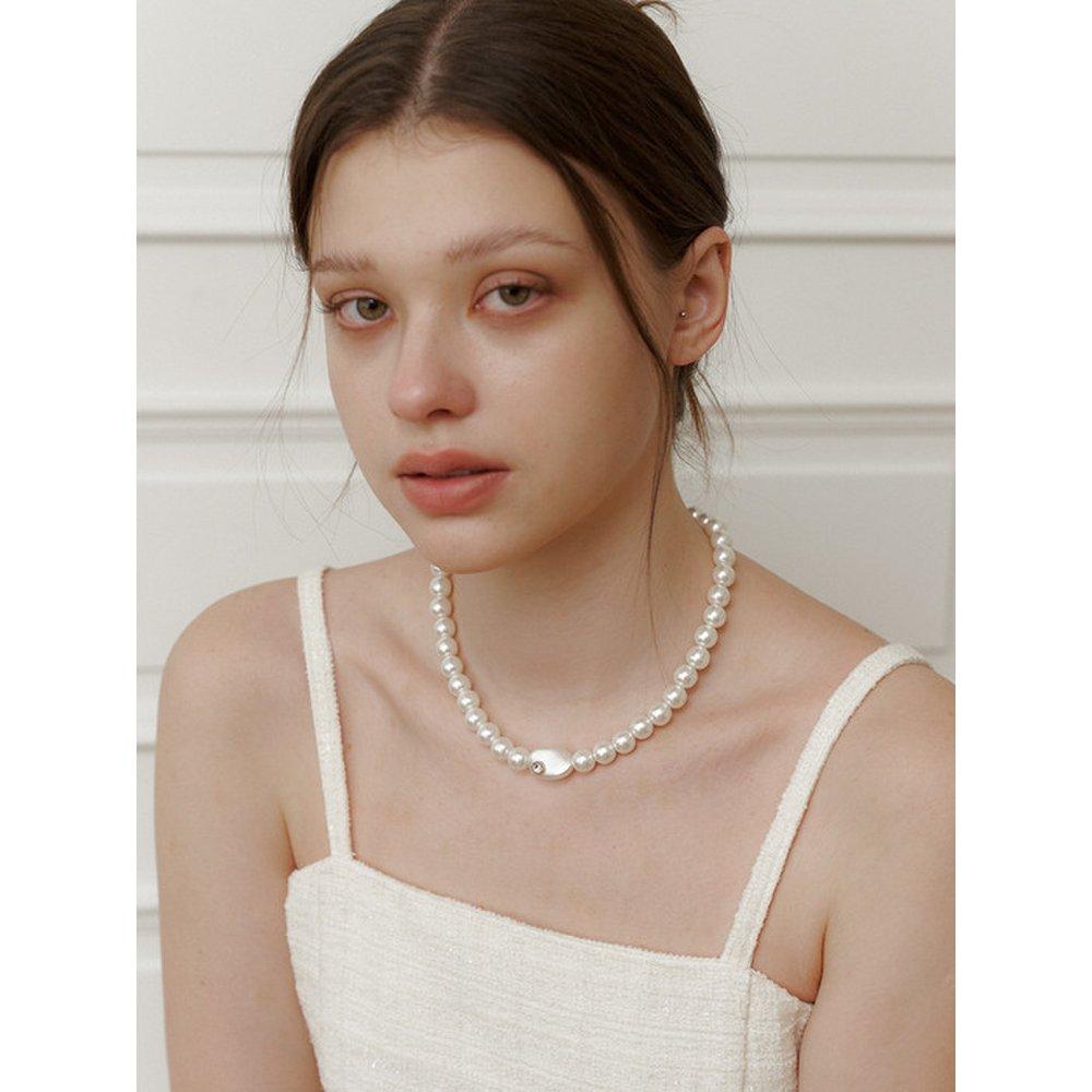 Grace Bold Pearl Necklace
