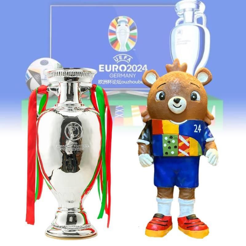Euro Albart Fotballmaskot Fotballtrofé Resinmodell Figur Suvenirer Fan