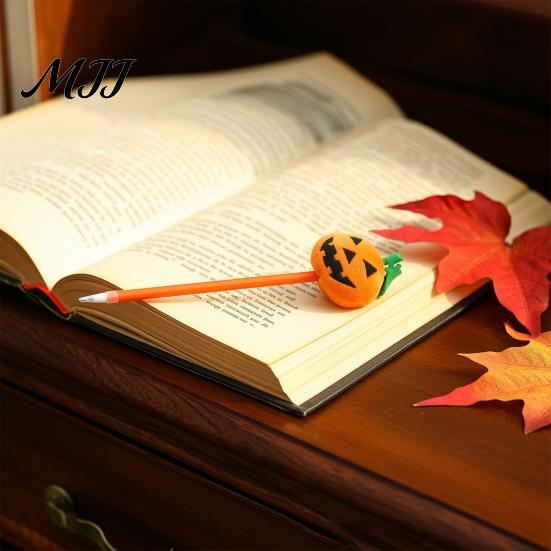 Push Ballpoint Pen Halloween Pumpkin Gel Ink Pen, 0.7mm Rollerball with Plush Pumpkin, Writing Pens Novelty Black for Party Favors, Gift Supplies