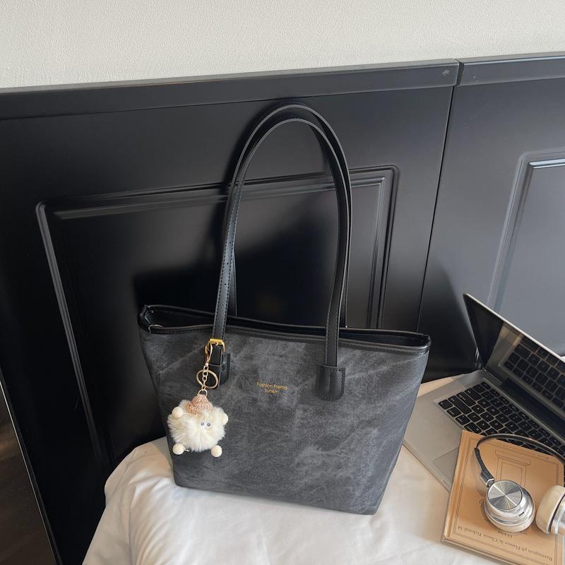 High Appearance Level Fashionable and Stylish Single-shoulder Commuter Student Class Large-capacity Tote Bag