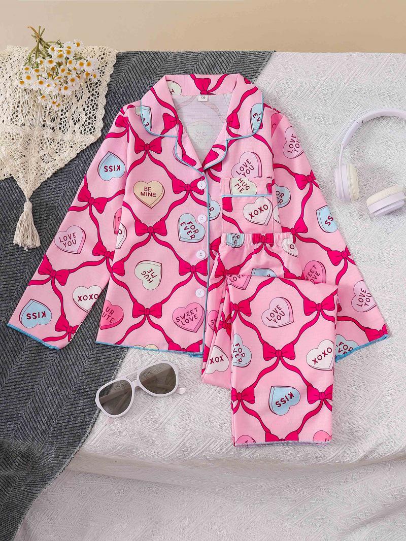 European and American Style Girls  Long Sleeve Pajamas with Heart Print 90