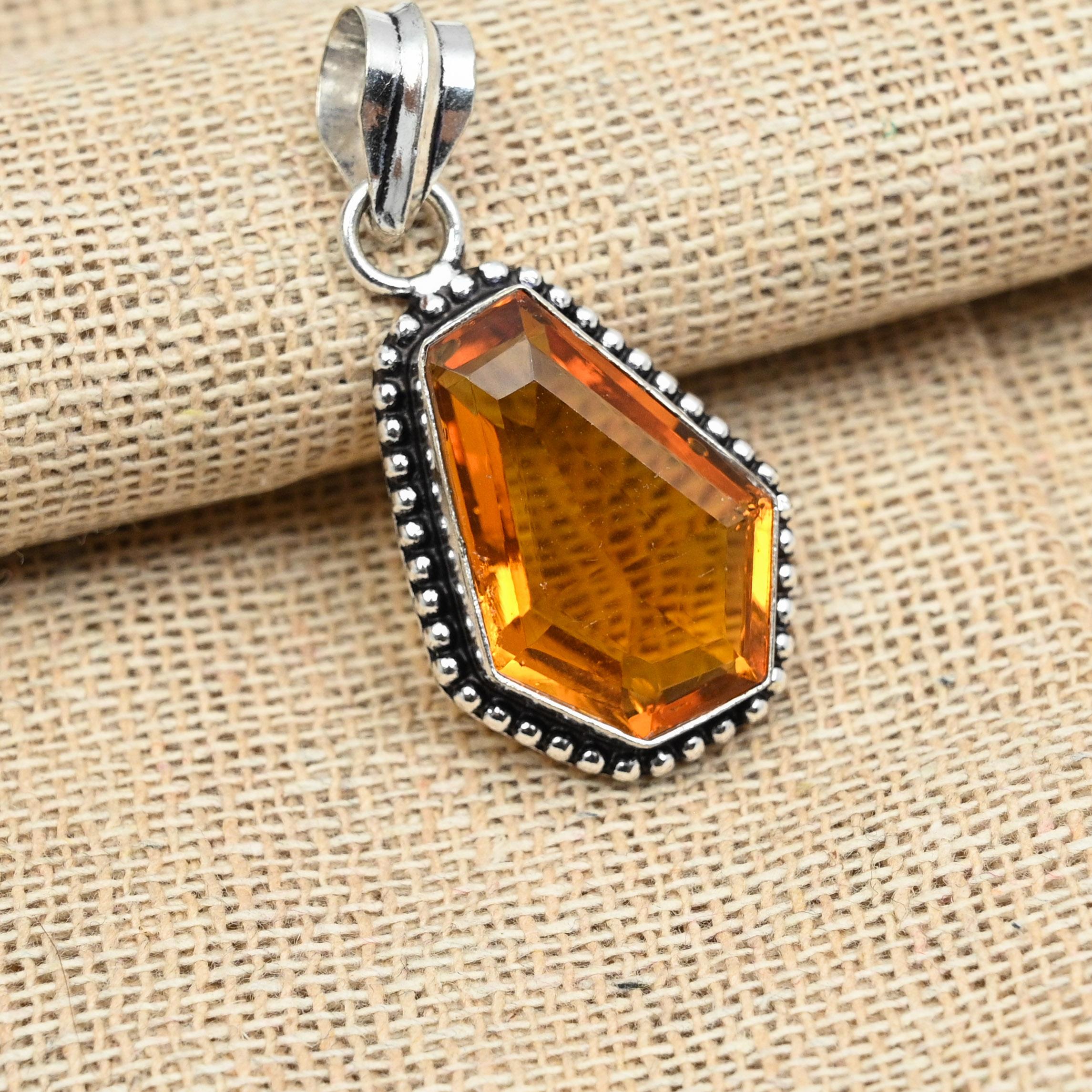 

Дымчатый топаз Gemstone 925 Sterling Silver Ювелирные изделия ручной работы Женщины Подвеска 1.77 Inches коричневый