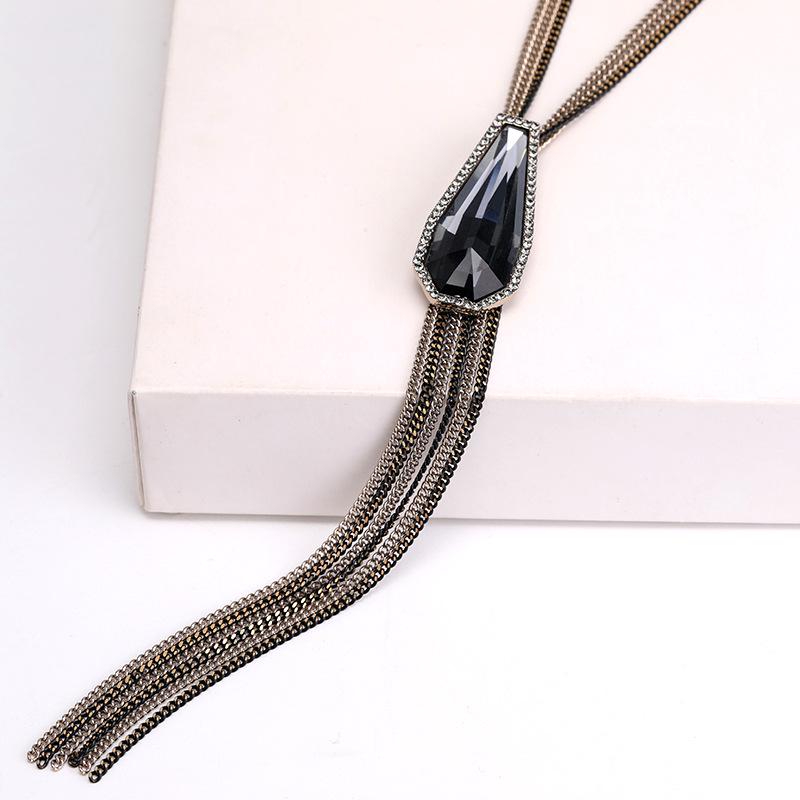 

Подвеска из черного кристалла: Универсальные украшения в европейском и американском стиле для женщин, идеально подходящие для осенне-зимних нарядов