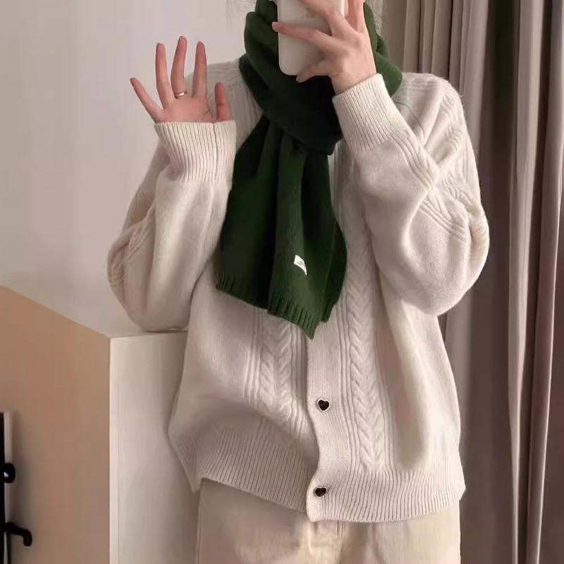 Autumn and winter new solid color versatile soft waxy love buckle knitted cardigan women's fashion sweater jacket