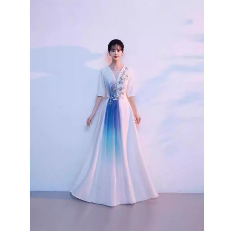 Elegantes Damen-Performance-Langkleid