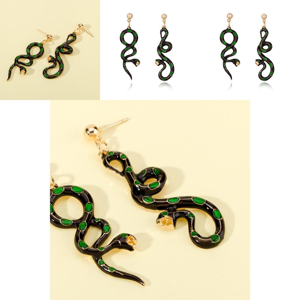 Fashionable Asymmetrical Snake Earrings Chic Modern Animal Design Jewelry