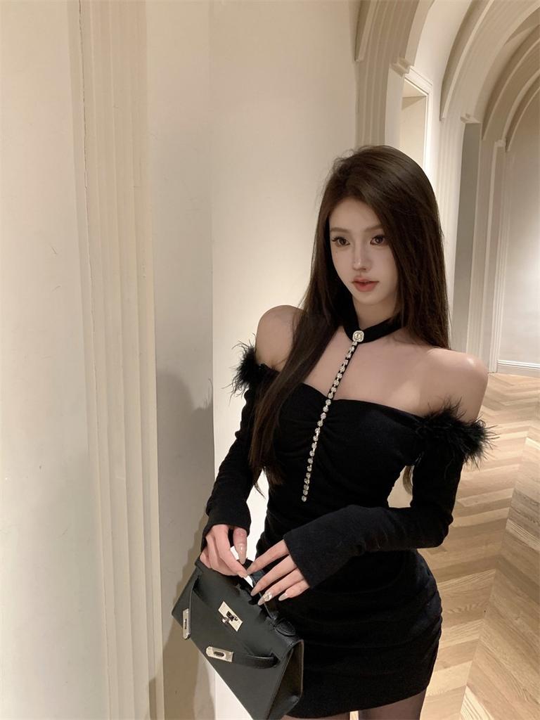 French Sexy Neck Rhinestone One-word Shoulder Tight Splicing Fluffy Hip Skirt Autumn and Winter Women's Long-sleeved Black Dress