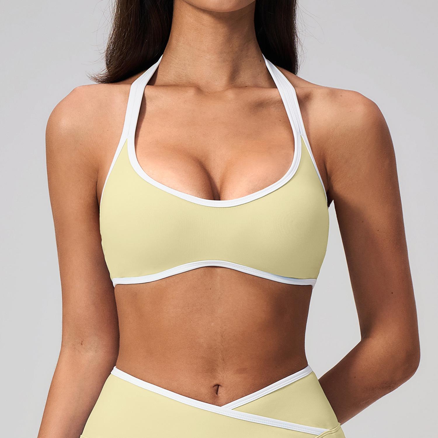 Dare to Show Off Halter Neck Seamless Sports Bra | Ergonomic Design for Pilates & Yoga Medium