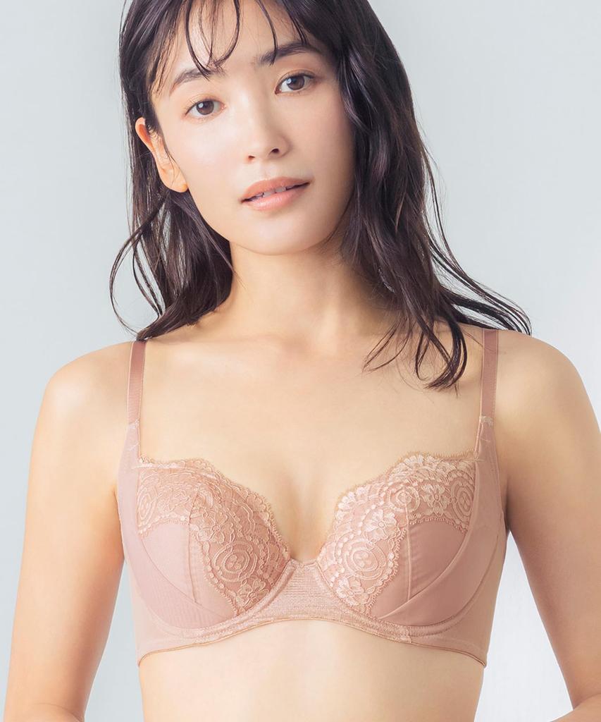 Bra Create a Beautiful Silhouette with Just This One Piece High Side Design Clean Sides and Back Up Bra KB2900 BE C80 [Wing/Wacoal] - - - - [Style