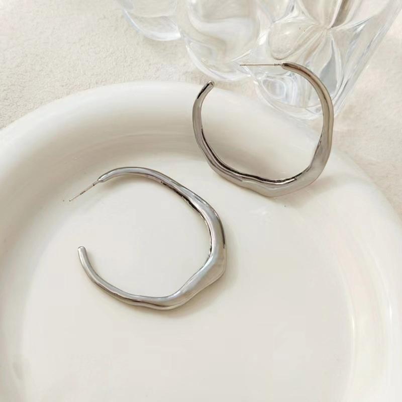 Stylish Hoop Earrings Accessory Fashionable Circle Earrings for Weddings Parties Stylish Big Hoop Earring Charm