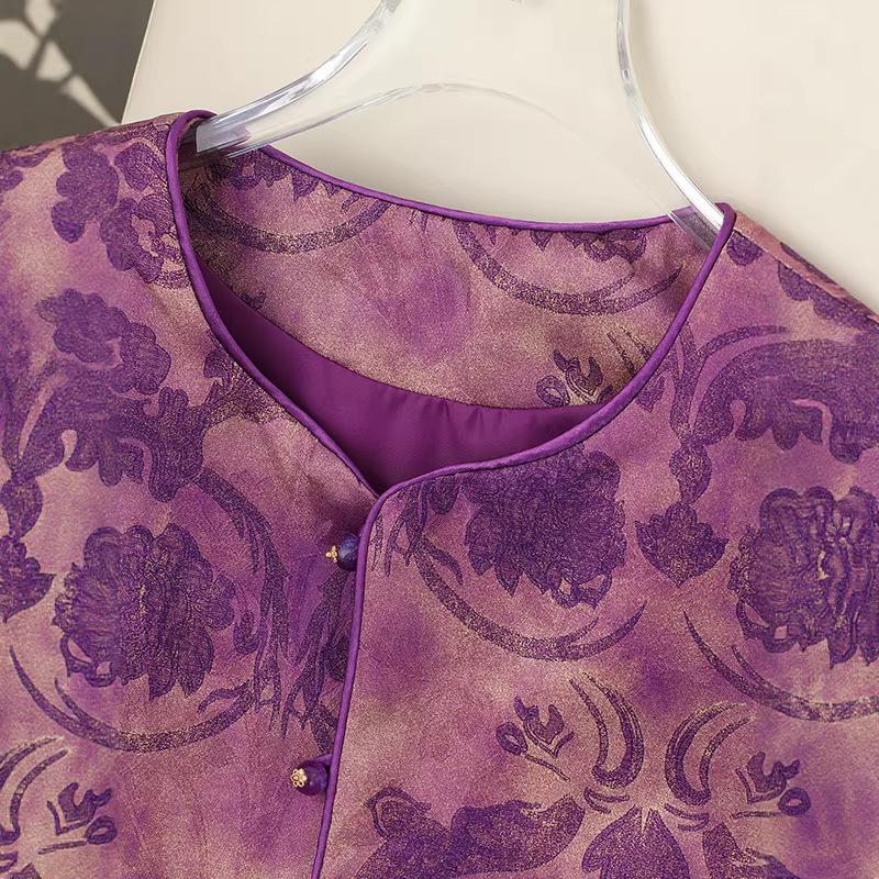 Chinese National Style Jacquard Vest for Women - 2026 Spring/Autumn Retro Sleeveless Top with Frog Button.