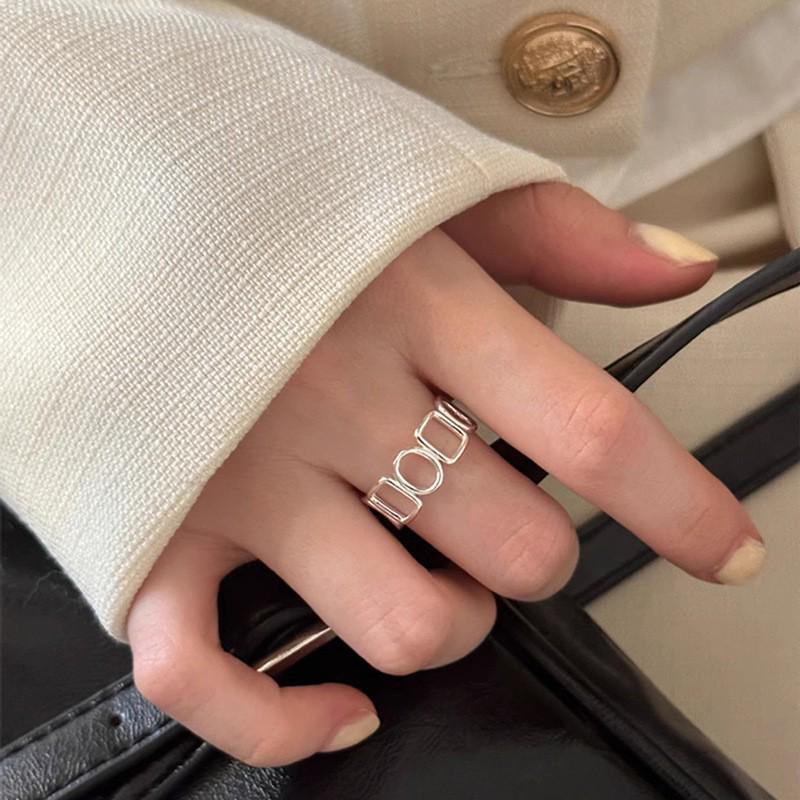 Sterling Silver Floral Ring for Women - High-End Open Joint Design for Autumn/Winter