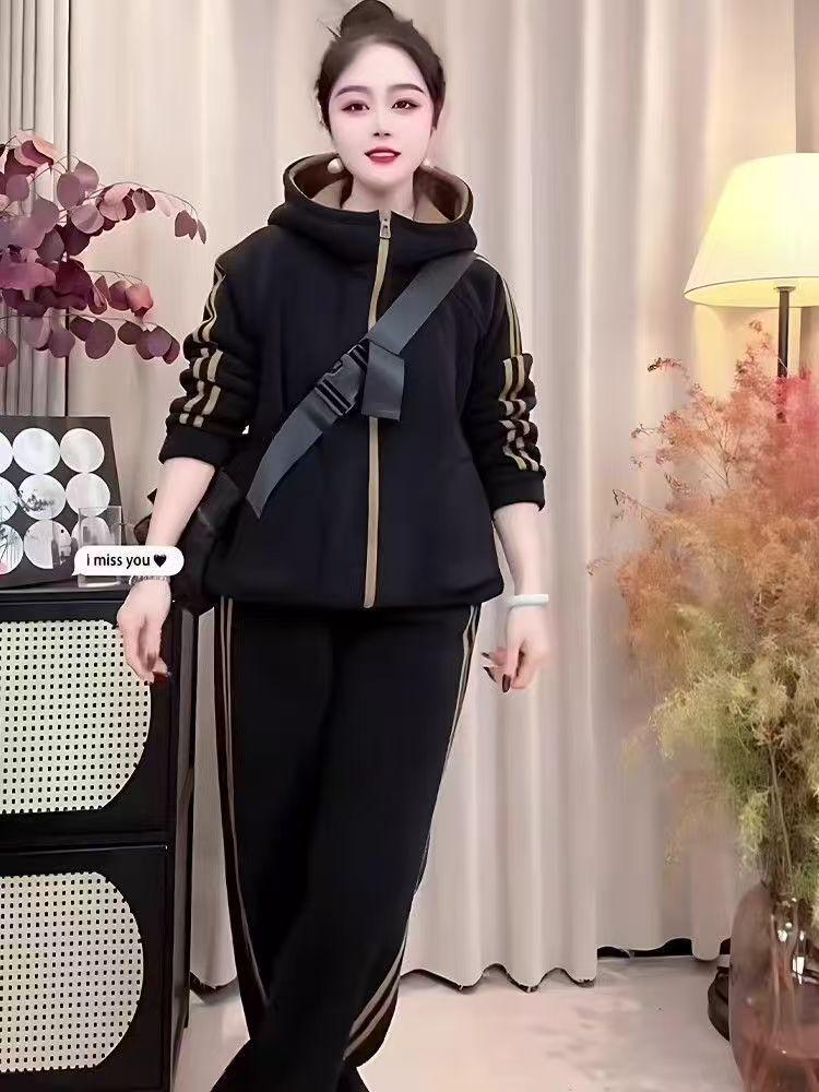 Korean High-End Casual Hoodie & Wide-Leg Pants Velvet Set