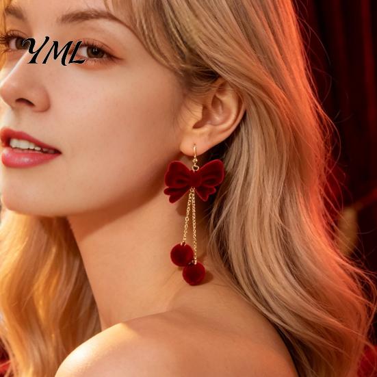 Red Christmas Dangle Earrings 1 Pair Velvet Bow for Women, Bowknot Drop Charming Holiday Party Jewelry with Ball Charm, Gift New Year Xmas Festival