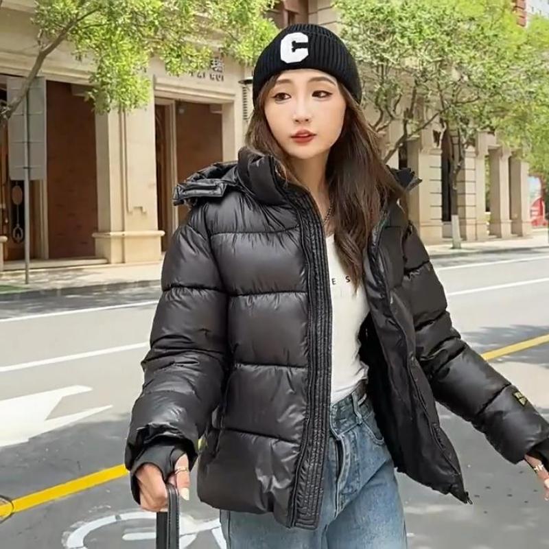 Bunda s kapucí, péřová, silně polstrovaná, kabát