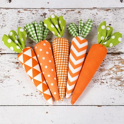 1/5 piezas de adornos de zanahoria de Pascua 2025, decoración para fiesta de Pascua de primavera para el hogar, regalo de cumpleaños para niños, juguete de zanahoria artificial suave.