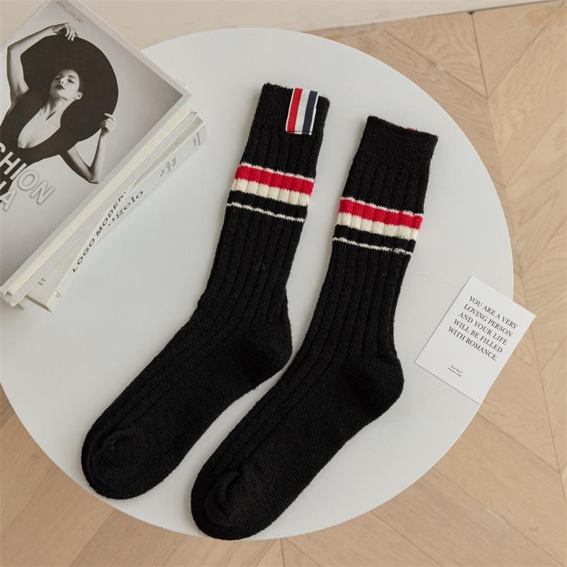 

Autumn and Winter Thickened Solid Color Pile Socks for Women, Thick Thread Calf Socks and Long Socks 1 pair чорний