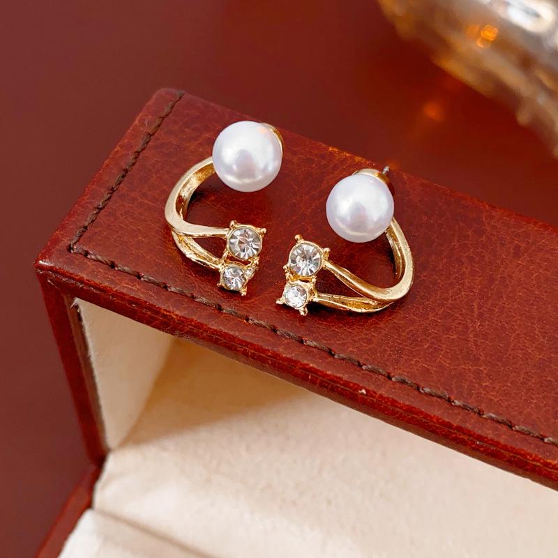 

Серьги-пусеты с подвеской в виде капли бриллианта Серебряная игла - Винтажный роскошный дизайн