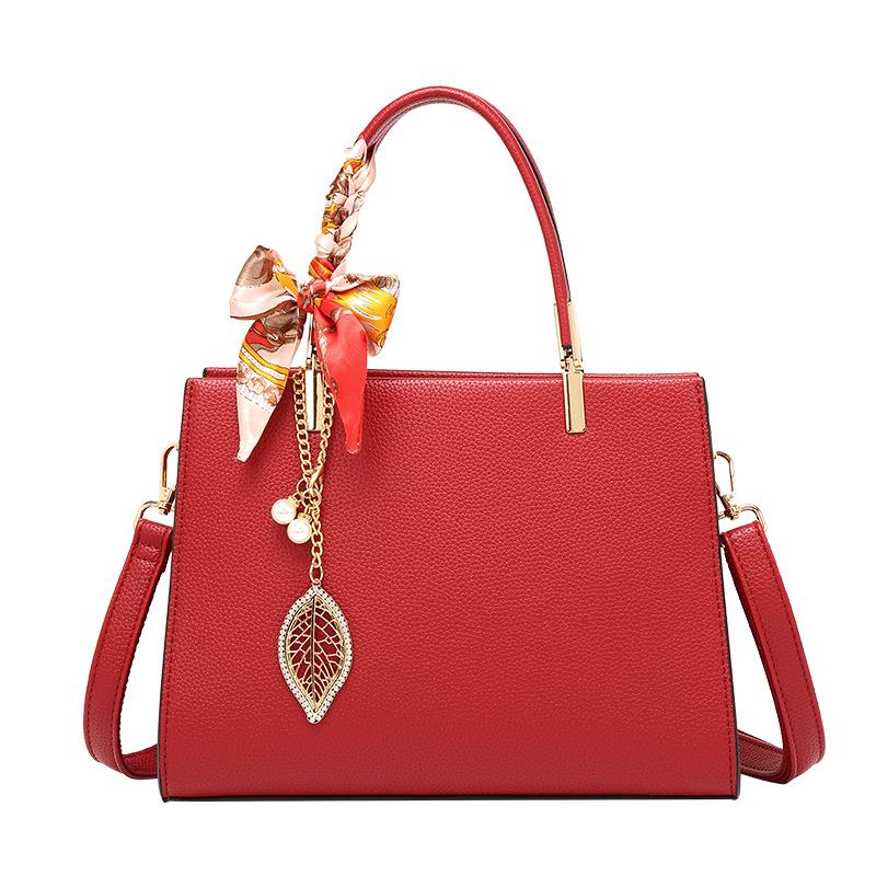 Cross-border women's handbags, new trendy and fashionable exquisite accessories, solid color shoulder bags, crossbody bags, simple large handbags