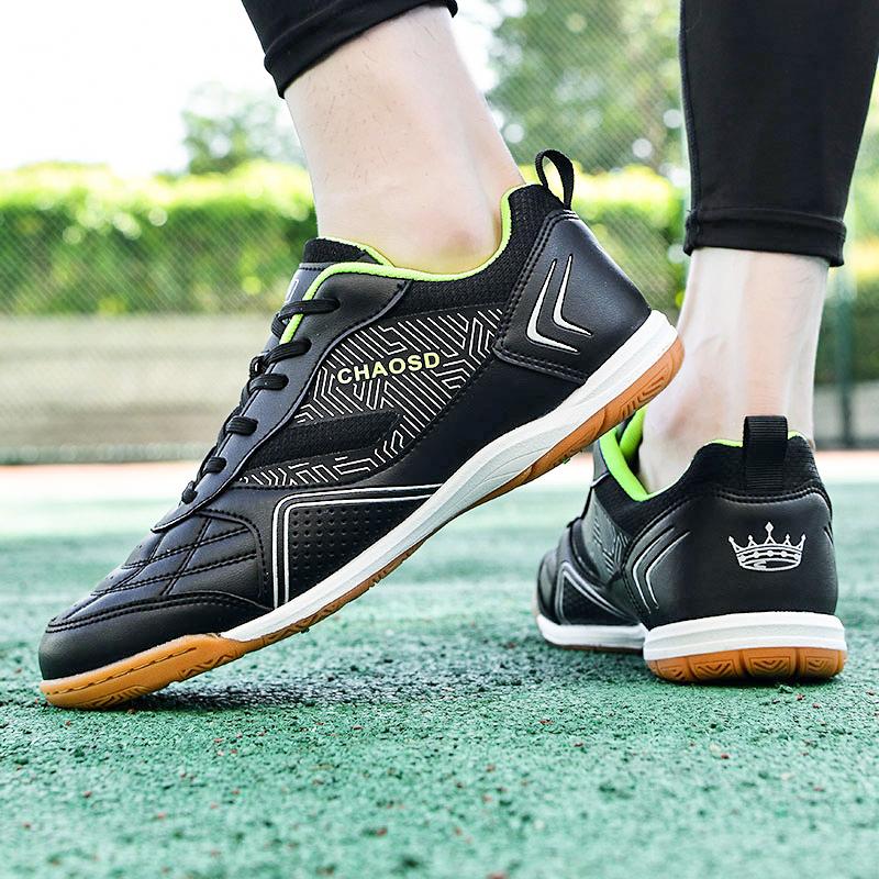 Tacchetti Calcio Uomo Scarpe da Ginnastica Professionali Antiscivolo Futsal Erba Sintetica Professionale Tessuto Volante Ultraleggere Scarpe da Allenamento Unisex