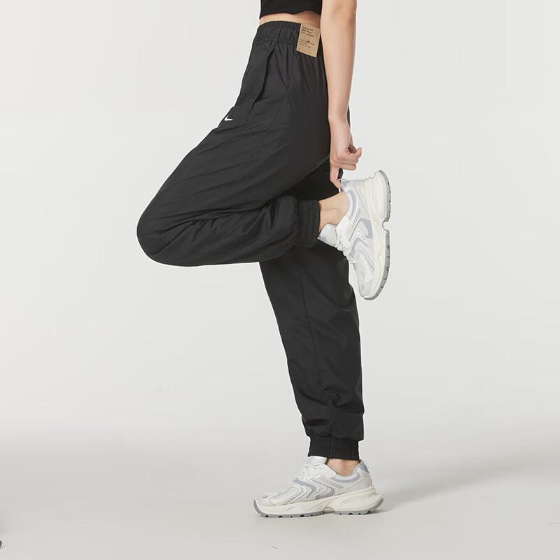 Nike Pantaloni Tessuti da Donna FV7661-010