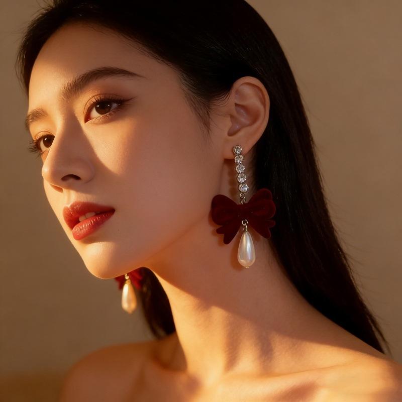 New festive red velvet bow earrings femininity high-end trendy stud earrings versatile new wearing earrings