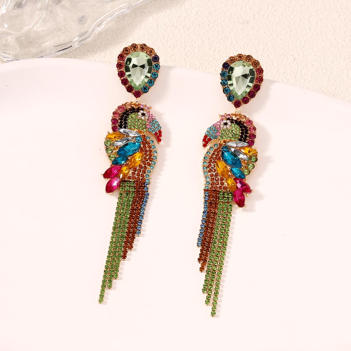 

Модные серьги-подвески для женщин разноцветный