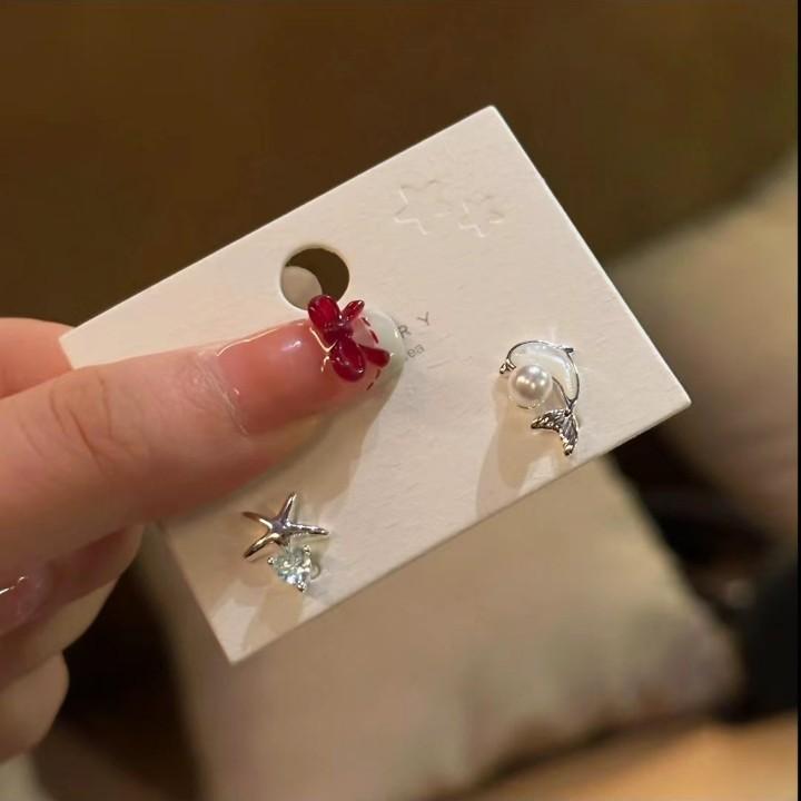

Ocean Series Exquisite Small Asymmetrical Starfish Dolphin Stud Earrings Female Personality Fashion Temperament Versatile Earrings Earrings