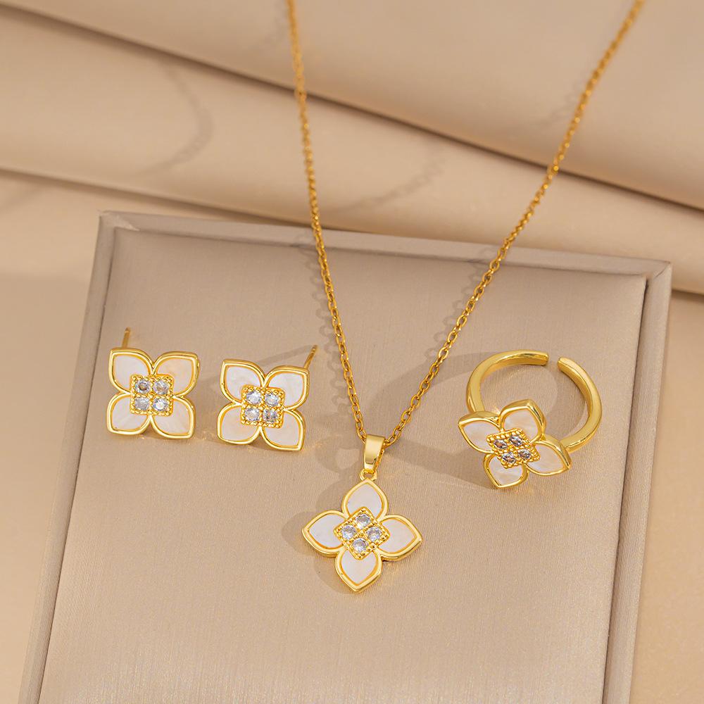 New Lucky Four-Leaf Clover Necklace, Earrings and Ring Set - Simple and Versatile Three-Piece Set