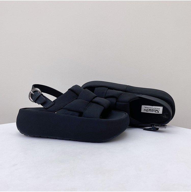 Comfortable and Versatile Platform Sandals for Summer New Round Toe Braided Straight Buckle Strap Beach Sandals for Women