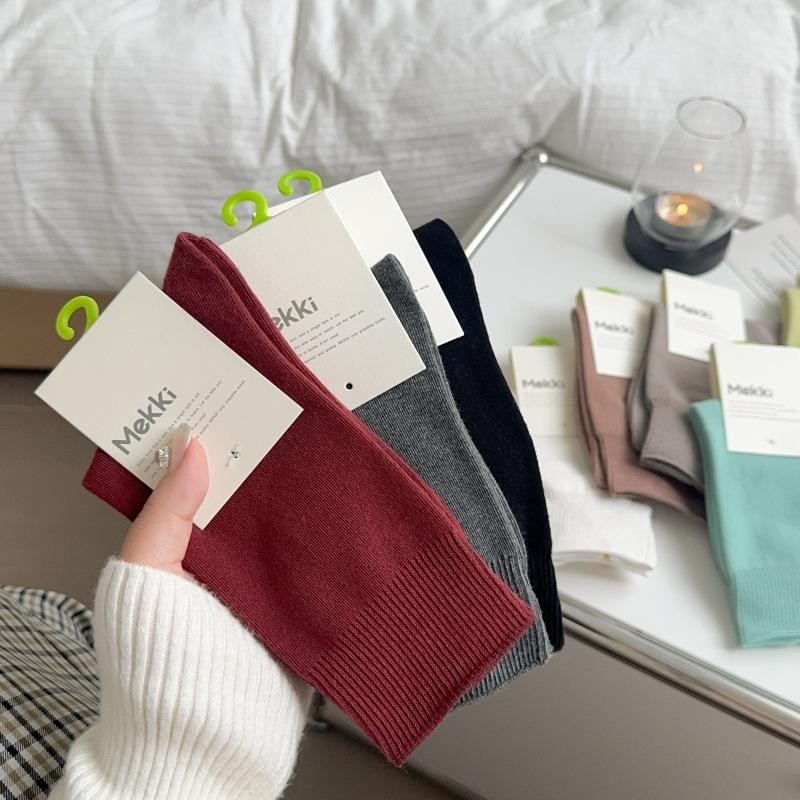 Simple Colored Women Socks Casual Breathable Ladies Korean Socks Plain Soft Daily Female Crew Socks Trendy Solid Color 2026 New